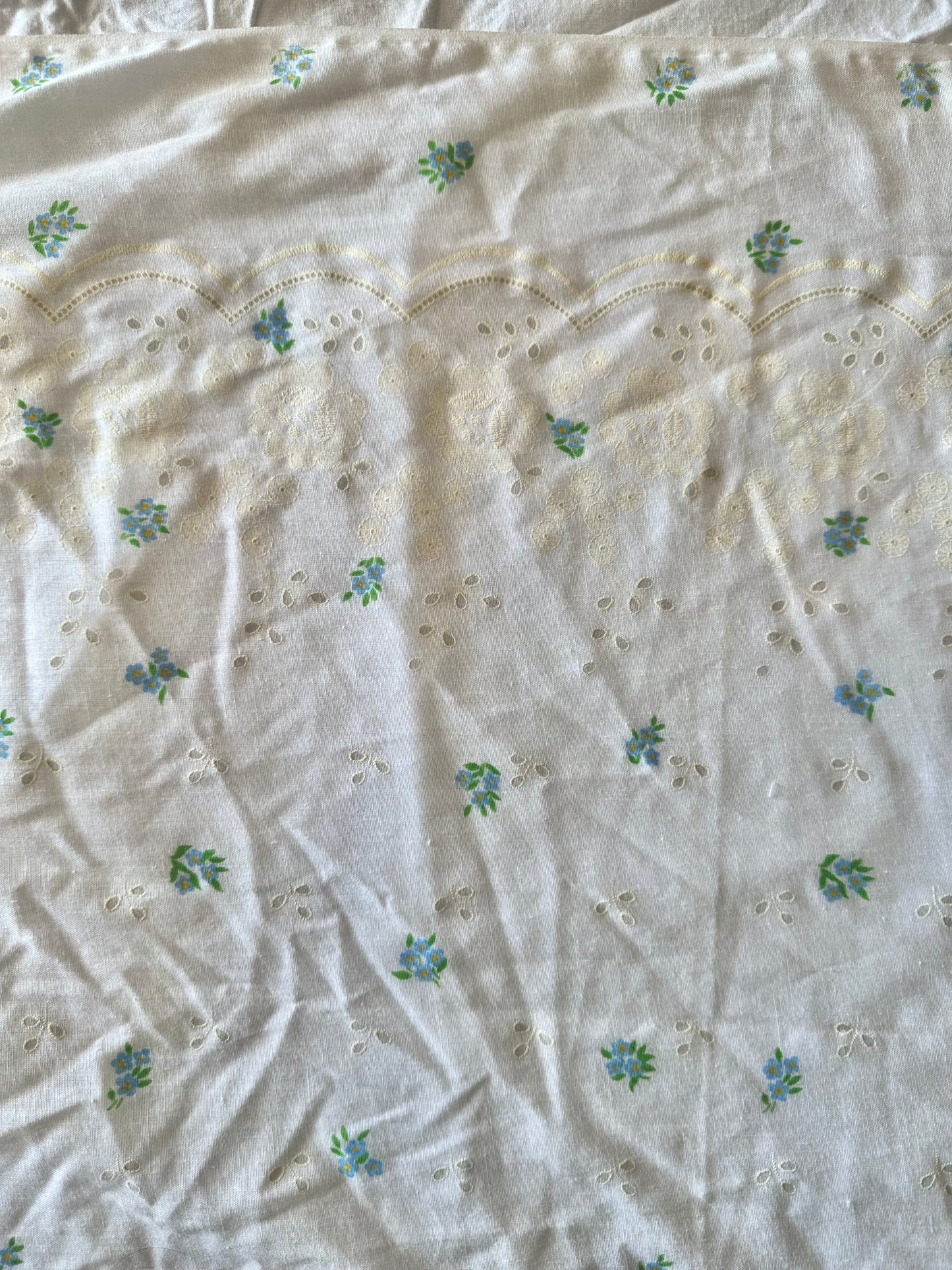 2.5 Yards Eyelet Print Floral Lightweight Cotton